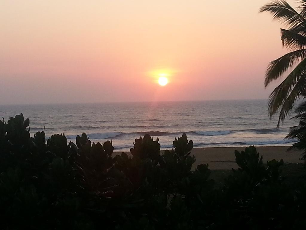 Navro Beach Resort Panadura Exterior photo